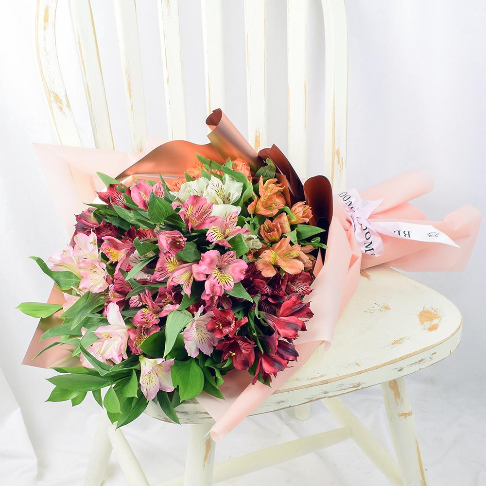 Versailles Dream Peruvian Lily Bouquet - Heart & Thorn flower delivery - USA delivery