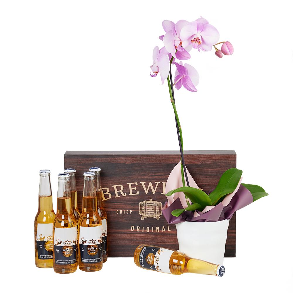 Day Out With The Pals Flowers &amp; Beer Gift - Heart &amp; Thorn flower delivery - USA delivery