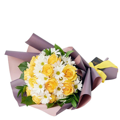 Floral Fantasy Daisy Bouquet - Heart & Thorn flower delivery - USA delivery